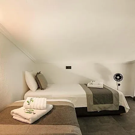 Botanica Luxury Aparthotel 4*