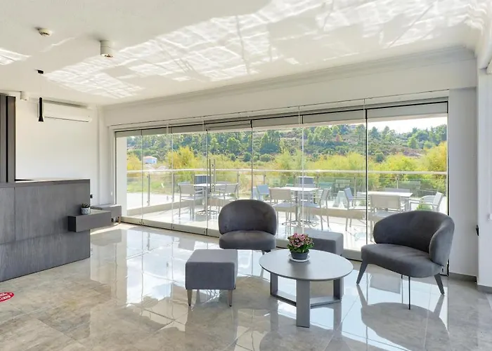 Botanica Luxury Neos Marmaras