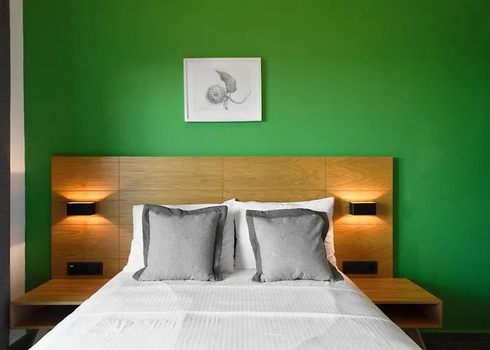 Botanica Luxury Neos Marmaras