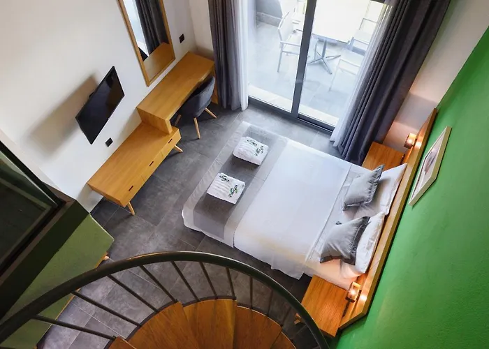 Botanica Luxury Apartahotel 3*