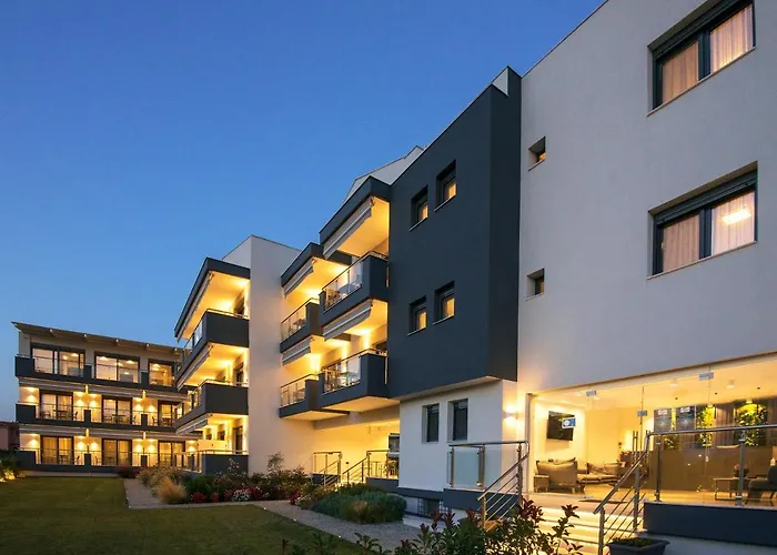 Botanica Luxury Néos Marmarás